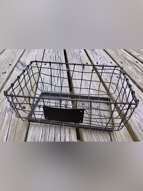 NEW No Tag TJ MAXX Metal Basket With DIY Label Laundry Room Bathroom Bike Basket
